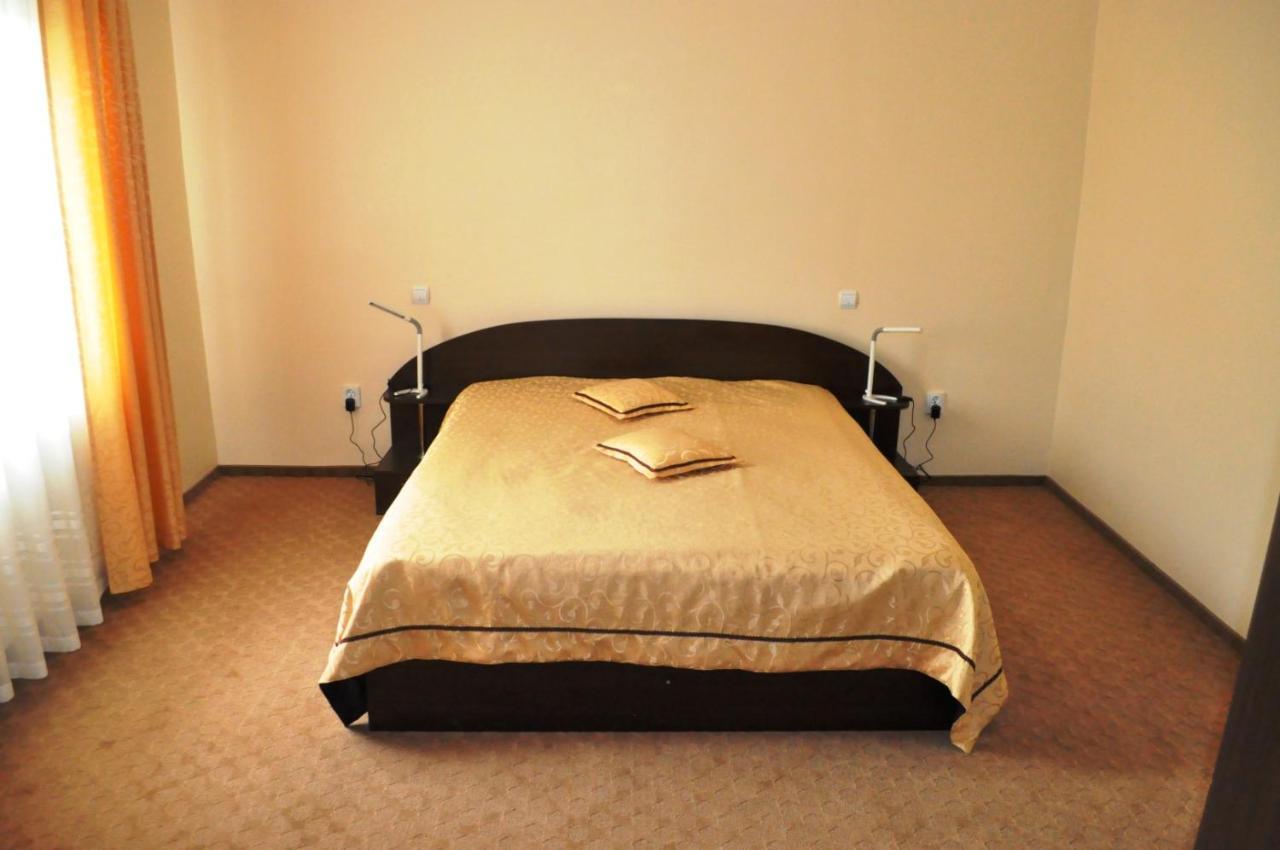 Hotel Andrei กัมปิอา ตัวร์ซิ ภายนอก รูปภาพ