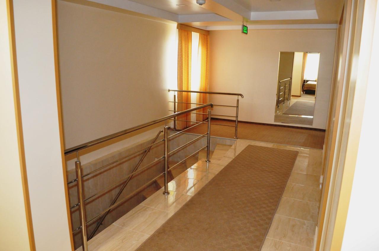 Hotel Andrei กัมปิอา ตัวร์ซิ ภายนอก รูปภาพ