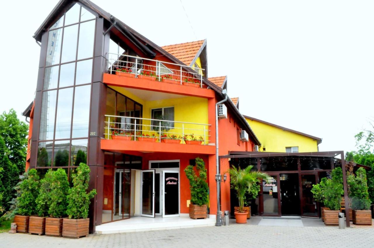 Hotel Andrei กัมปิอา ตัวร์ซิ ภายนอก รูปภาพ