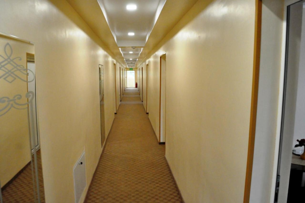 Hotel Andrei กัมปิอา ตัวร์ซิ ภายนอก รูปภาพ