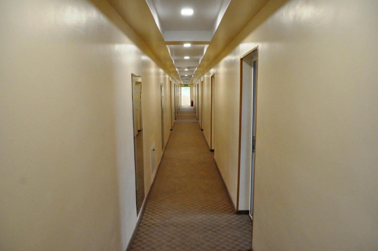 Hotel Andrei กัมปิอา ตัวร์ซิ ภายนอก รูปภาพ