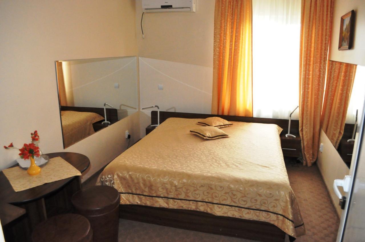 Hotel Andrei กัมปิอา ตัวร์ซิ ภายนอก รูปภาพ